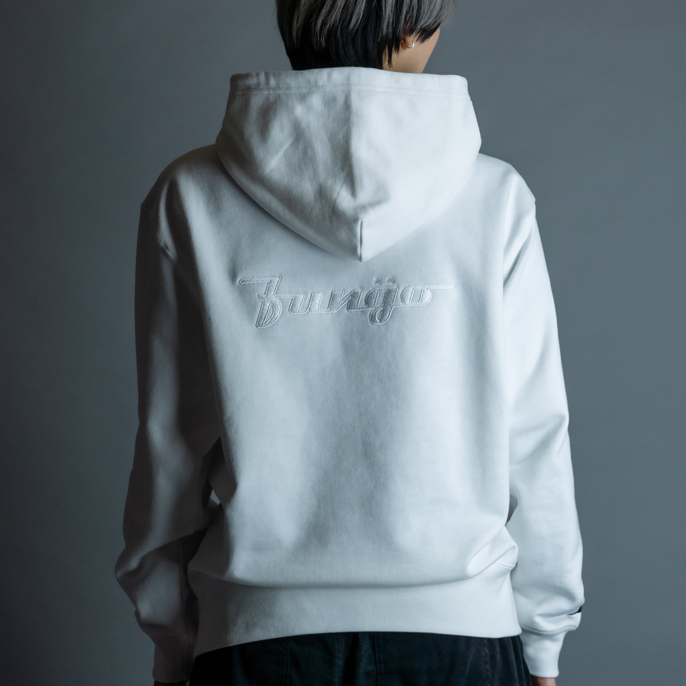 オリジナルロゴ バック刺繍パーカー