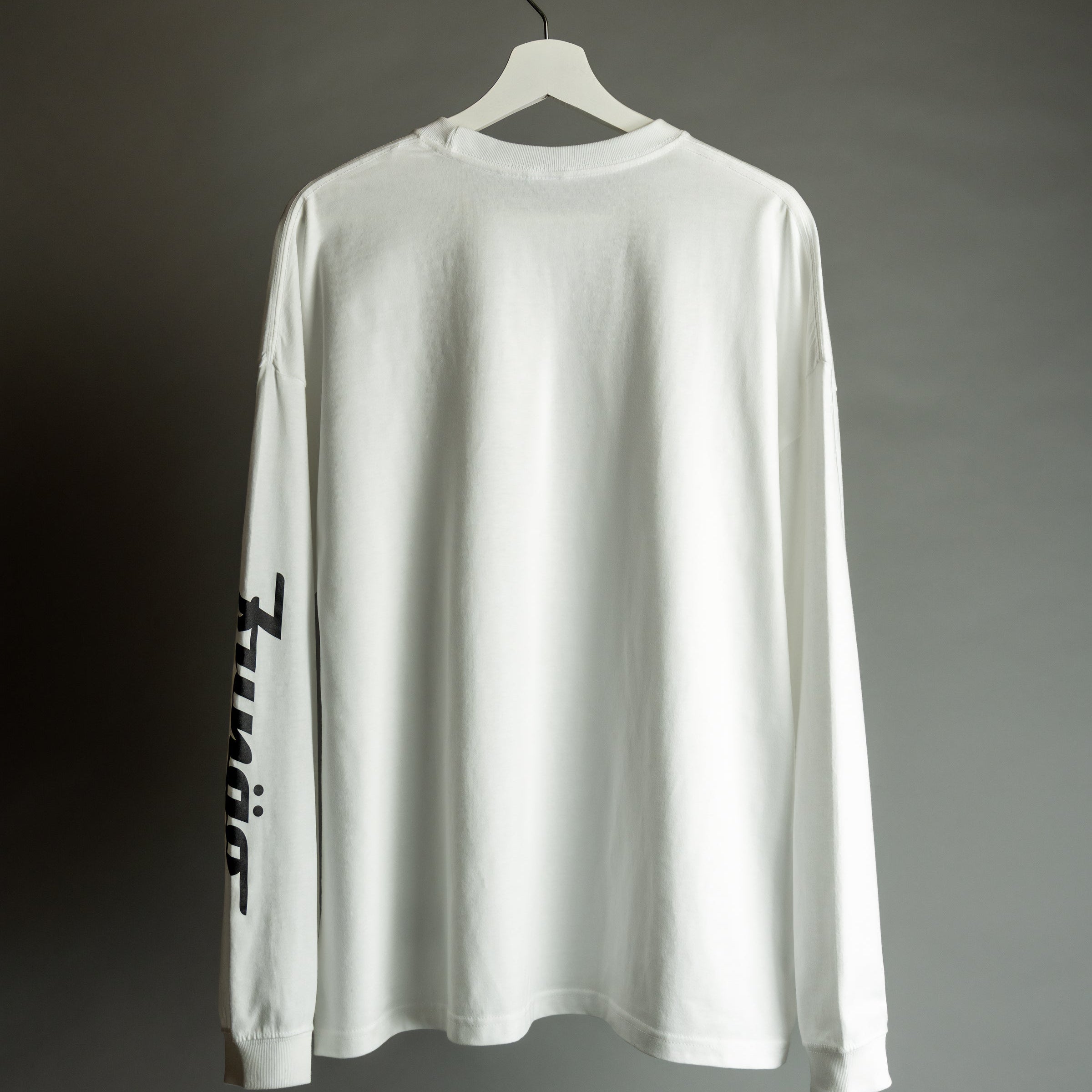 袖プリント ロングスリーブTシャツ