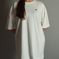 UPPER LOGO バックプリント半袖Tシャツ